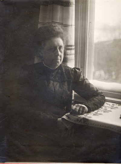 Nanny Wahlberg julen 1912.