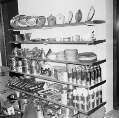 Konsum  ( Vimmerby eller Storebro )
Avdelningen för husgeråd

Dok.100602/KG