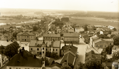 Från kyrktornet (nästan som en flygbild)
Torget
Stadshotellet
Storgatan
Sevedegatan