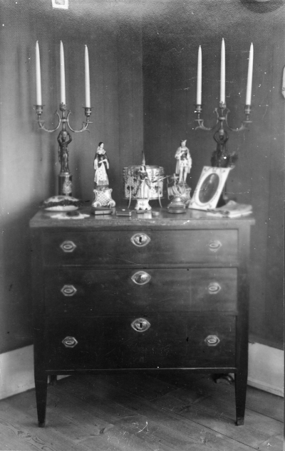 Byrå som nu finns hos Gustaf - Adolf

Dok.090507/SJ