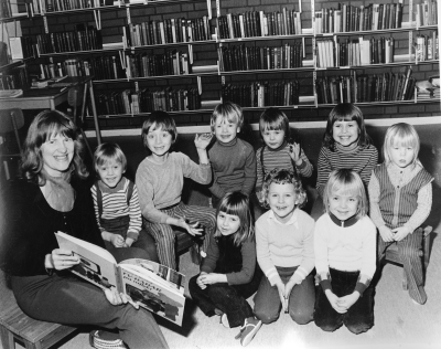 Rumskulla bibliotek 1974. T.E.

Eiva Andersson