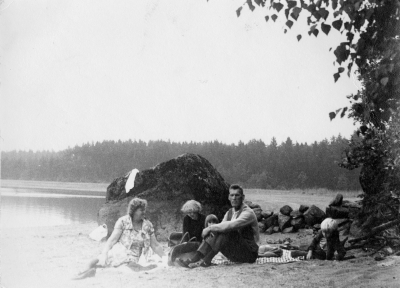 Fru Svensson 
Fru Kask
Hilding Svensson