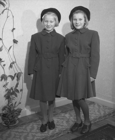 Gunnar Pettersson, döttrar Margit och  Siv Pettersson.      