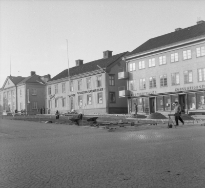 Torget
- sättning av gatsten -

Dok.110405/KG