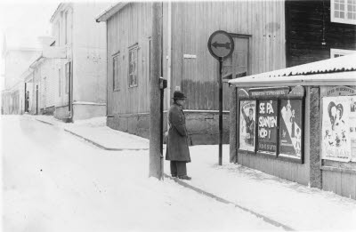 Sevedegatan

Bilder från Bergstens som drev både åkeri och leksaksaffär. 

Vissa av bilderna publicerade i kategorin Adderade bilder 2021