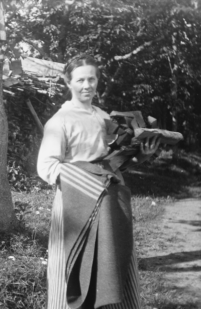 Hällebacka 

Många av bilderna i mappen Hällebacka kan lika gärna vara tagna kring Lidhem Locknevi.