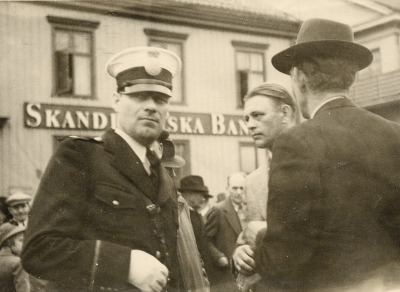 Överkonstapel Uno Hoflund, Tore Lundgren, Oskar Leander, Gillis Lundberg