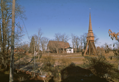 Pelarne kyrka 

090511/KG