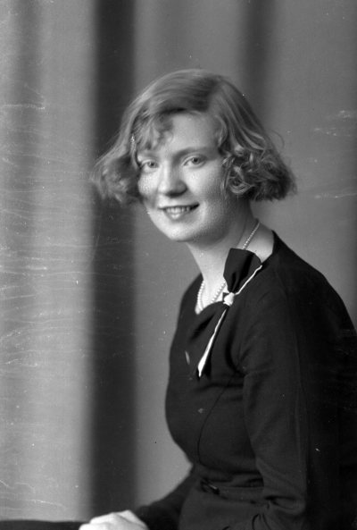 Ella Carlsson
Solnebo 
Slättfall



Dok.080515/RS