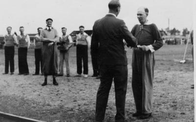 1940-talet   1. ?  2. ?  3. Folke Lönngren, Bilreparatör  4. Erland Bentzer, Lantmätare  5. ?  6. Nils Ståhl, Fabrikör  7. Werner Sandström, Köpman  8. Eskil Johansson Fjärdingsman Storebro       