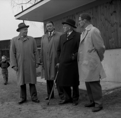 Första maj
Från vänster Gunnar Persson, Tore Lundgren, ?, Pelle Möller

Uppgiftslämnare Lars Birgersson Målilla

Dok.101201/KG