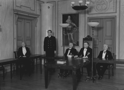 Från vänster: Stadsfiskal Ernst Lundel, vaktmästare Bertil Sjöblad, rådman Axel Almén, borgmästare Ragnar Odevall, rådman Erik Rudell