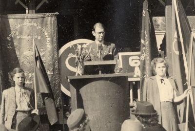 Talare:  ABF:s sekreterare. Nisse Johansson, 1 Violet Carlén