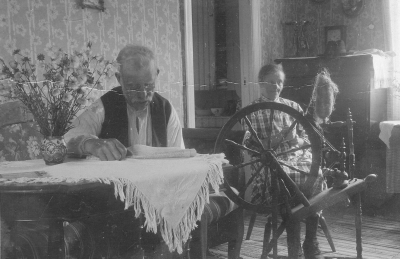 Svarvare, Farbror Alfred och Faster Lotten,  Parkgatan.      