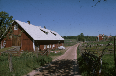 Ladugård 

090511/KG