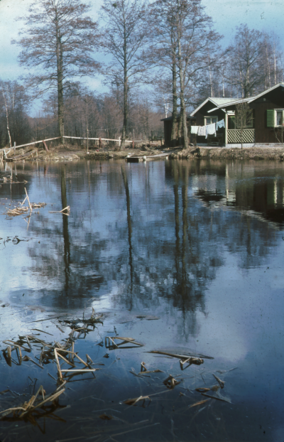 Sommarstuga
Nja, det är väl huset vid Östra Tullportsgatan efter Krukmakeriet vid dammen?!

090507/KG