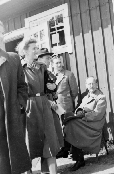 S.M. vid Vimarvallen, Vimmerby. Theodor Hellström, Gösta Sandberg,  "Boxare".
dubblett med vklba3843   