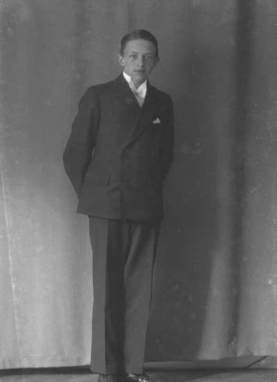 Snickare Nilsson (gosse)
konfirmand



Dok.080422/RS