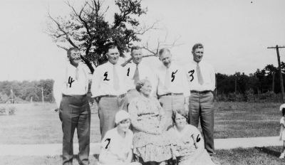 Her får ni si mina barn. no 1. Charli. no 2. Gust. no 3. Elmer no 4. Peter no 5 Edward no 6. Anna no 7. Edith       