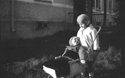 Orrhammar, (flicka och gosse).



Dok.080215/RS