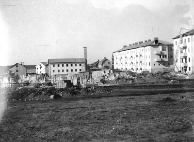 Vimarhem bygges.   T.E.
Bondebygatan