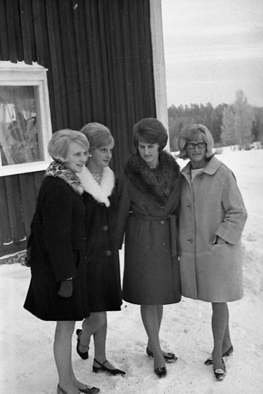 Ekhult Frödinge.  Sonja Kallin,  Hilda Lindblad,  Eivor Karlsson och  Gullan Nordström.   