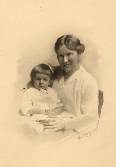 Eva Wahlberg, fosterdotter Elisabeth.