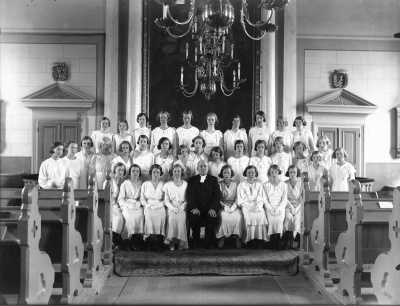 1 Gunvor Johansson 2 Märta Kindgren, Trädhult 3 Britta Arfvidsson, Karlsäng 4 Alice Svensson, Gryssebo 5 Maj Andersson, Vrångatorp 6 Margit Bäcklund, Vimmerby 7 Alice Nilsson, Nybygget 8 Märta Green, Vinketomta 9 Vera Pettersson, Bomåla 10 Siv Alexandersson 11 Maria Lindgren 12 Elvy Liljegren 13 Valborg Karlsson, Gryssebo 14 Berta Svahn, Perstorp 15 Vera Adolfsson 16 Kerstin Eklund, Grägarp 17 Ingrid Johansson, Blomsterhult Knabbarp 18 Inga Karlsson, Ulveverg 19 Elsa Johansson, Nosshult 20 Inga Pettersson, Ragnhildsborg 21 Maj-Britt Larsson ? 22 Margit Berg 23 Margareta du Rietz 24 Elsa Johansson Åbro 25 Maj-Britt Gustafsson 26 Karin Hallberg 27 Karin Andersson, Nygård 28 Mary Anna Uhrström 29 Britta Eriksson, Vinga 30 Lilly Klasson, Solhaga ( Billström ) 31 Sonja Kask Djupadal 32  33 Majken Jönsson 34 Vera Berg Talludden Knabbarp 35 Margit Johansson, Nydal Ingebo 36 Karin Svensson   T.E.