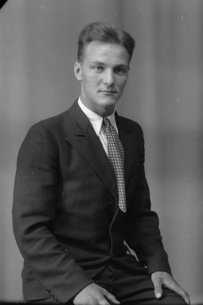 Arne Gross



Dok.080402/RS