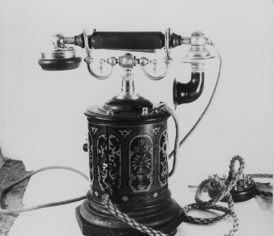 "Kaffekvarnen" L.M. Ericsson 1893 anskaffad 1973 genom  byte.