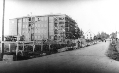 Astrid Lindgrens skola bygges. 