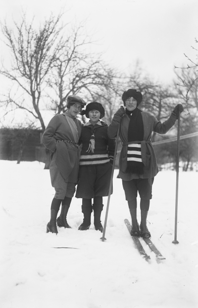 Iris Lindberg  f  Flender  Ingrid Tidman  f  Karlsson  Edit Malmqvist  f  Lindberg  Ekbacken Knabbarp           U.F.