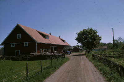 Ladugård / loge  

090511/KG