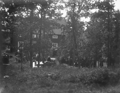 Barnhemmet 
Krön

Krönbadens barnhem inviges, 1920-talet Startades av Mimmi Ingström V-by maka till bankdirektör Erik I. T.E.