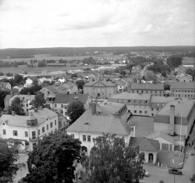 Vy från kyrktornet ( mot torget )

Dok.110622/KG