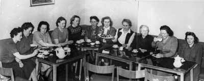 1 Lilly Dahlström 2 Maj Backman 3 Margit Pettersson 4 Majbritt Lundberg 5 Dagny Carlsson 6 Lilly Bottner 7 Berta Jonsson 8 Elsa Wahlbom 9 Edla Gross 10 Ruth Johansson 11 Ingrid Lundberg   Soc-Dem. Kvinnoklubben Storebro ? 1949   Okänd