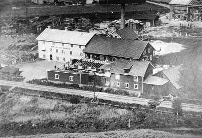 Branden vid Karlbergs garveri.   
( Vimmrby Läderfabriks A - B )      
Stångågatan  