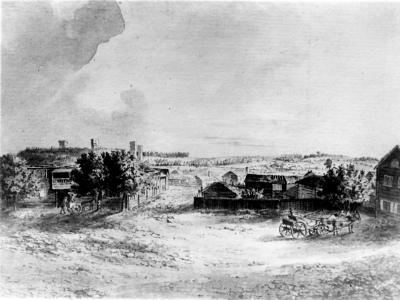 Wimmerby vid torget 1789
Kopia. Originalet till detta fotografi utgöres av en i enskild ägo befintlig målning av J.C. Linnerhjelm, som har inskriften "  Wimmerby vid torget 1789 " Parti mot norra tullen, taget från torget. Huset till vänster med burspråk och torvtak är borgmästare Svalanders. Mitt emot med fönsterluckor häradets tingshus.
Tillhör Rådman F.E. Norén, Vimmerby