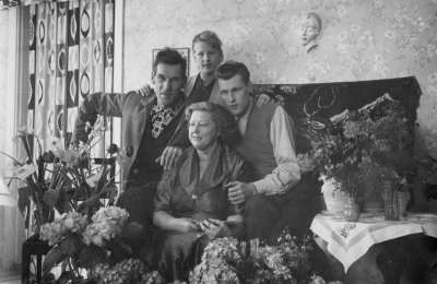 Familjen Hilding Svensson
Åbrobacken