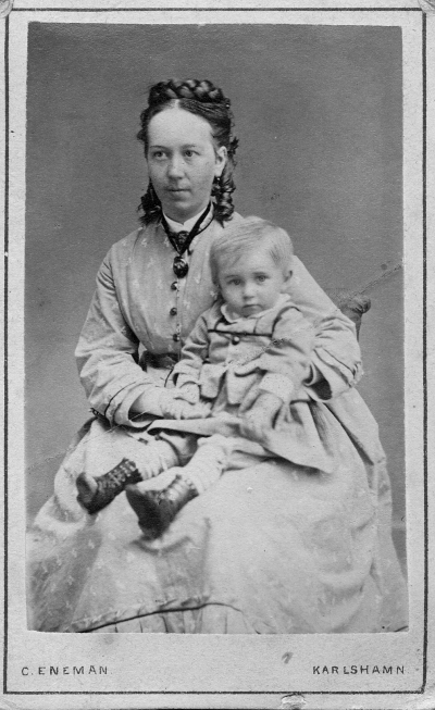 Jenny Windahl f. Hult.  
f. 1844, d. 192-?