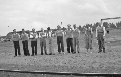 Stadsfullmäktige spelar fotboll

Dok.111031/KG