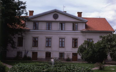 Tuna gård

090401/KG