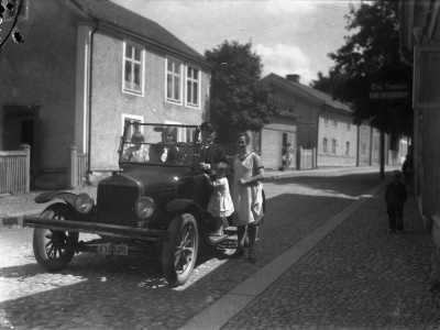 Familjen Lund, från Stockholm på besök i Vimmerb.y 



Dok.070711/RS
