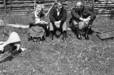 Från vänster.  1. Doris Nilsson, småskollärare 2. Sture Nilsson, affärsföreståndare 3. Ingemar Nilsson, lärare.      