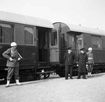 Kungabesök

Dok.110621/KG