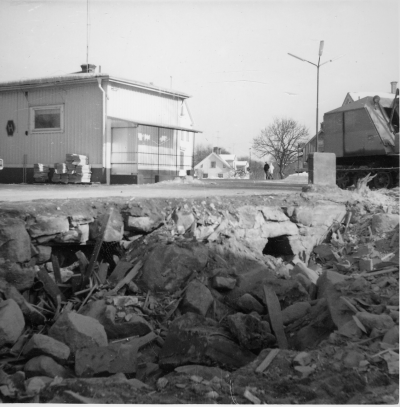 Huset vid Parkgatan 2, revs 1969 ägare var Ester Lindahl Mariannelund, såldes till staden som rev för att få större utrymme för Taxi. 