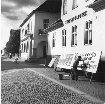 Bilder från Bergstens som drev både åkeri och leksaksaffär. 

Vissa av bilderna publicerade i kategorin Adderade bilder 2021