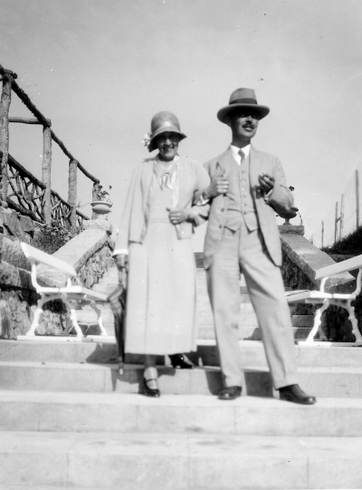 Olga Westerdahl och Erik Wahlberg på förlovningsdagen, Krönbaden
9 augusti 1931

Dok.090630/SJ