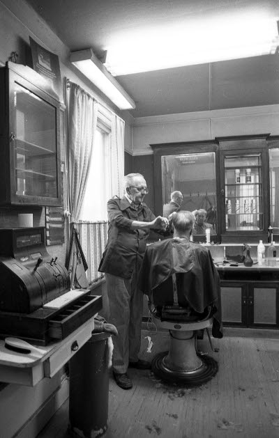 Frisersalongen
Frasse (Fransson) & Friberg 
Storgatan 50