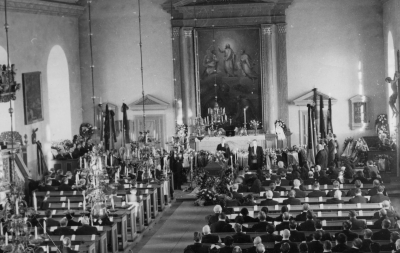 Lars V. Lindéns begravning. 